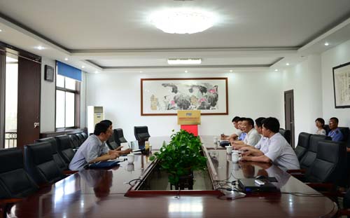 济宁市县两级工商部门商标助企走进半岛集团公司_半岛（中国）